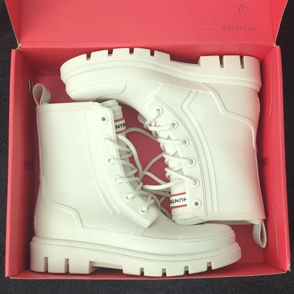 NWT Hunter Combat Silhouette Rain Boots in Ivory - Picture 2 of 8